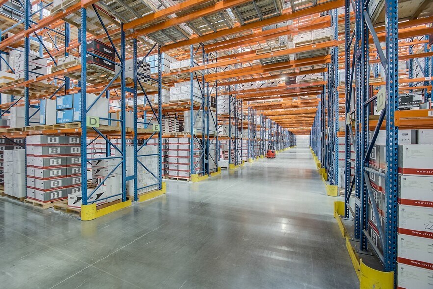 More Photos Of 3170-3172 Nasa St, Brea Warehouse For Lease