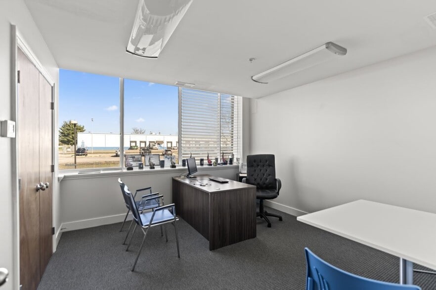 More Photos Of 2519-2535 Data Dr, Louisville Flex For Sale