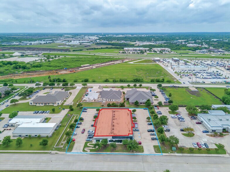 More Photos Of 221 Regency Pky, Mansfield Medical For Lease