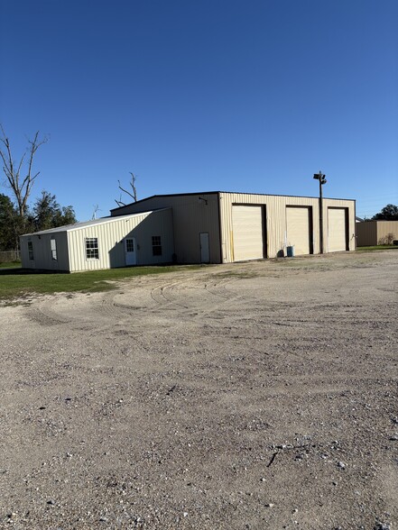 More Photos Of 4407 Opelousas st, Lake Charles Distribution For Lease