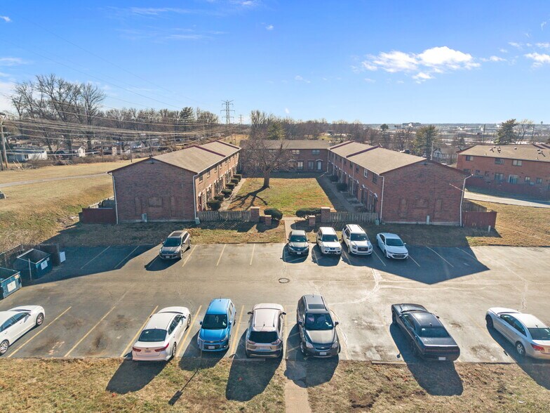 More Photos Of 7298 N Hanley Rd, Hazelwood Multifamily For Sale