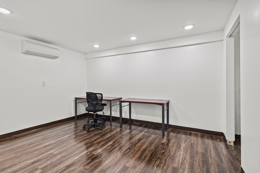 More Photos Of 108 N Depot Dr, Fort Pierce Office Residential For Lease