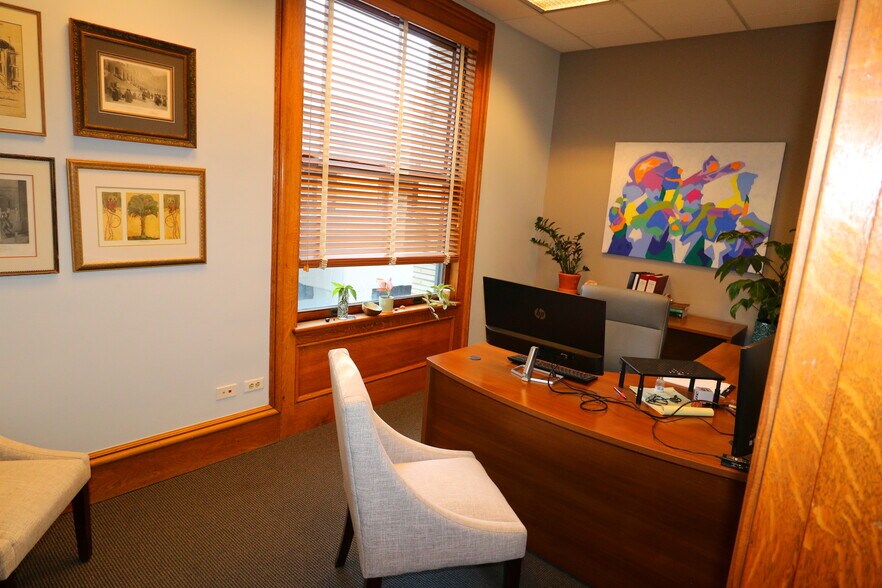 More Photos Of 730 17th St, Denver Office For Sale