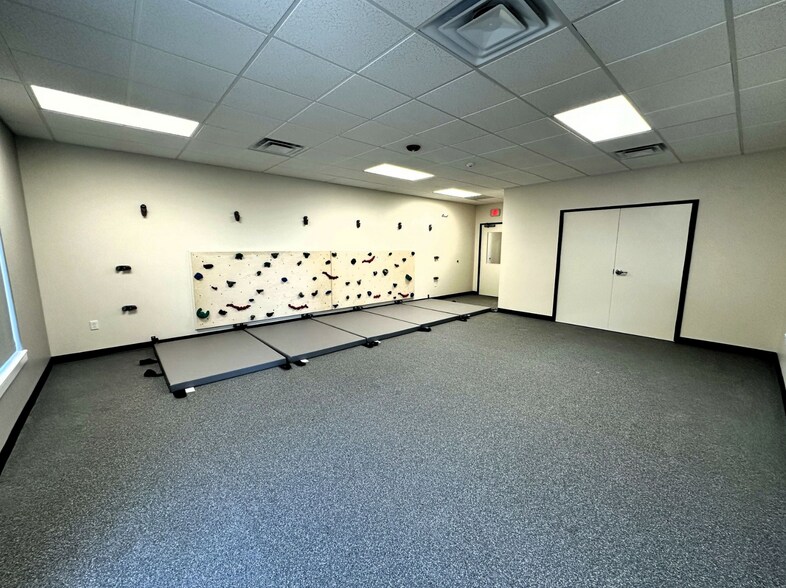 More Photos Of 505 Missouri Ave, Saint Robert Daycare Center For Sale