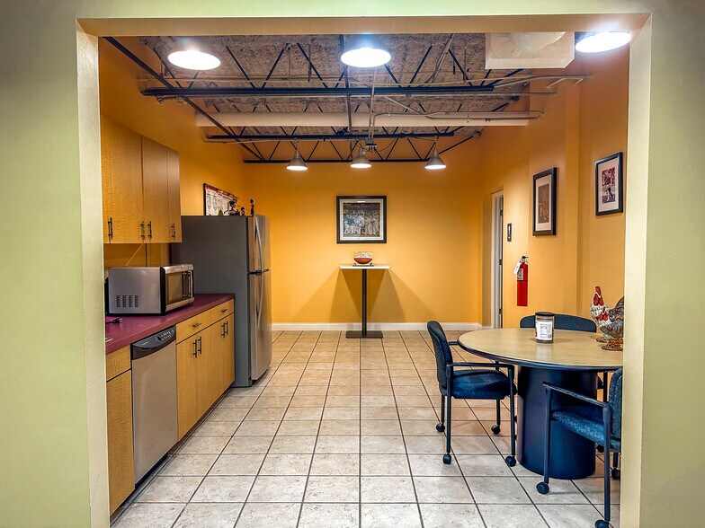 More Photos Of 3417 Lemon St, Tampa Loft Creative Space For Sale