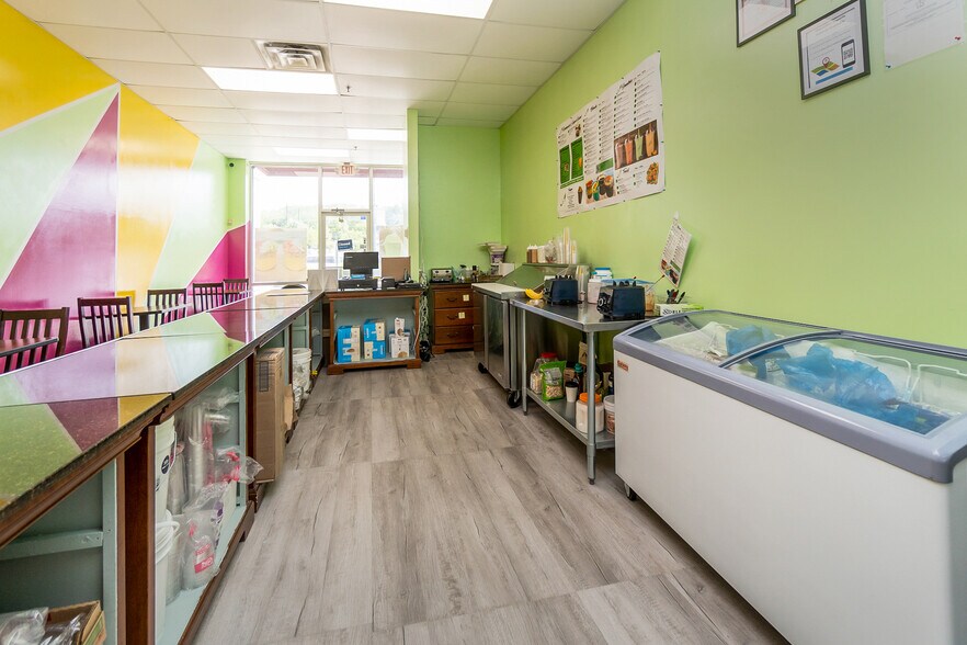 More Photos Of 3411 Lincoln Hwy, Thorndale Storefront For Sale