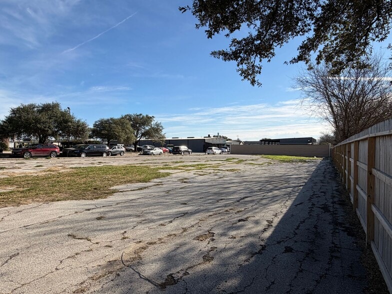 More Photos Of 890 Coronado Blvd, Universal City Land For Sale