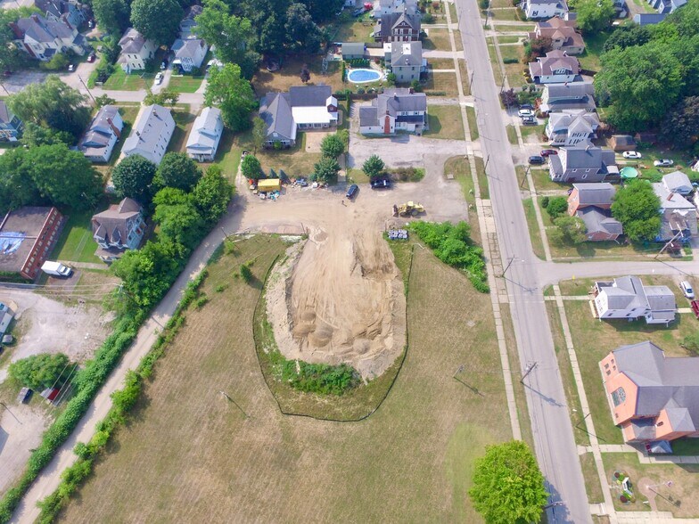 More Photos Of 119 S Eagle St, Geneva Winery Vineyard For Sale