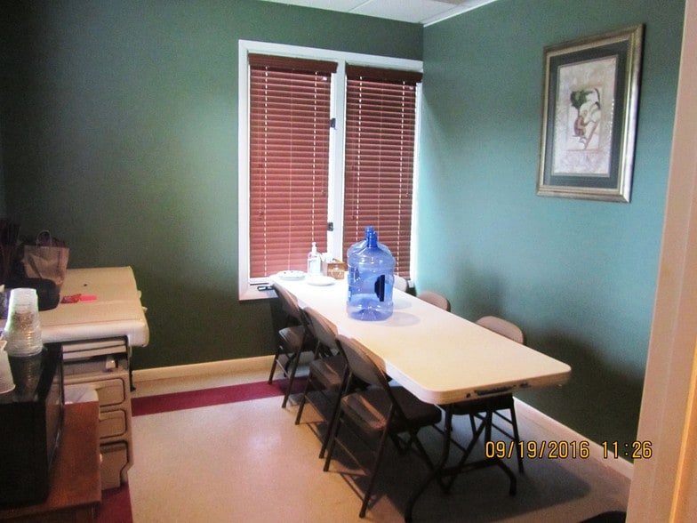 More Photos Of 704 Keystone Ct, Fayetteville Medical For Lease