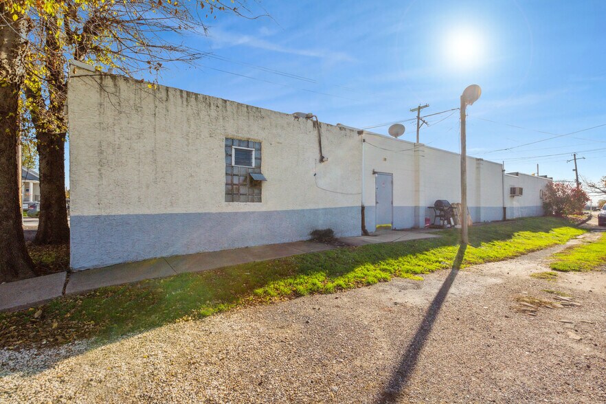 More Photos Of 4999 Linden Ave, Philadelphia General Retail For Sale