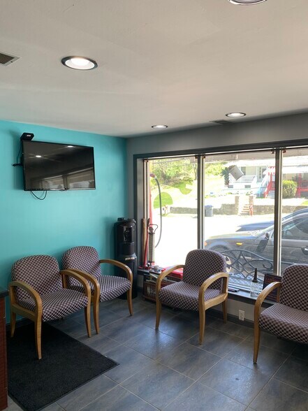 More Photos Of 330 Strode Ave, Coatesville Auto Repair For Sale