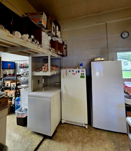 More Photos Of 301 Main St, Fairfax Fast Food For Sale