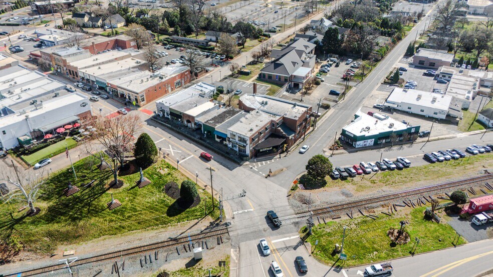 More Photos Of 100 Main St, Fort Mill Loft Creative Space For Lease