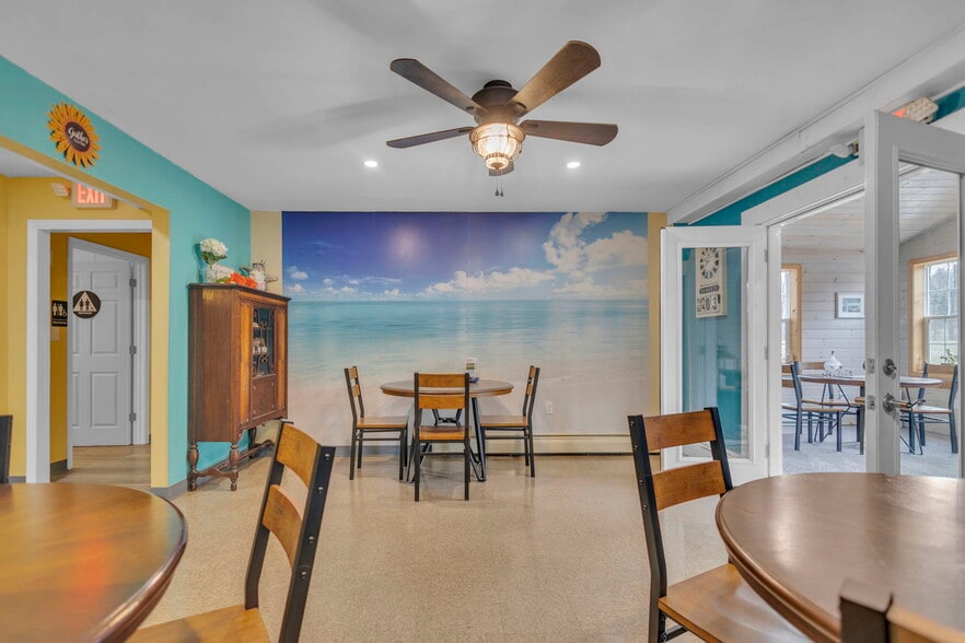 More Photos Of 106 Carr St, Nicholson Assisted Living For Sale