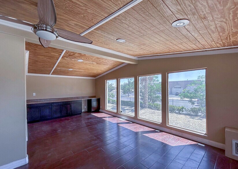 More Photos Of 16088 Outer Bear Valley Rd, Victorville Office For Lease