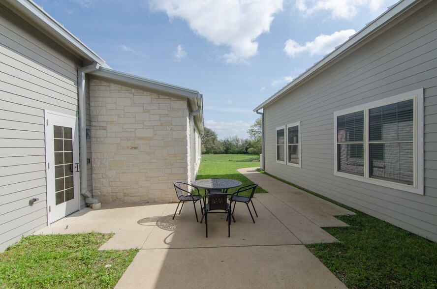More Photos Of 400 Old Highway 290, Dripping Springs Assisted Living For Lease