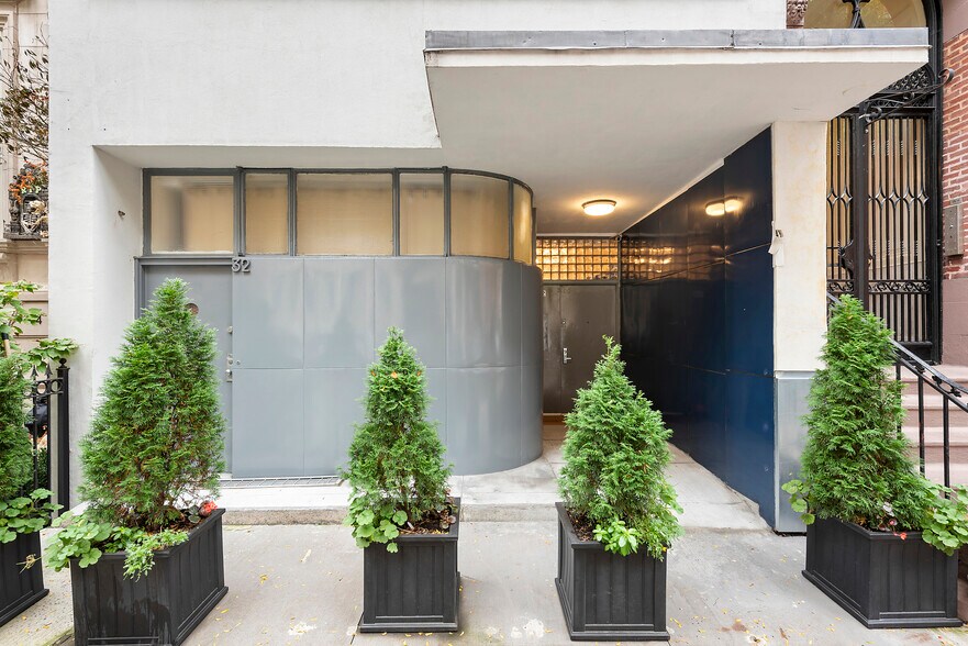 More Photos Of 32 E 74th St, New York Apartments For Sale