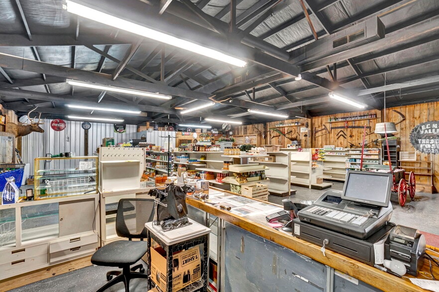More Photos Of 4033 Geer Hwy, Cleveland General Retail For Sale