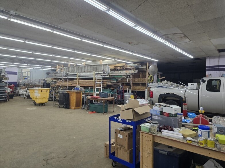 More Photos Of 2103 MacKenna Ave, Niagara Falls Warehouse For Sale