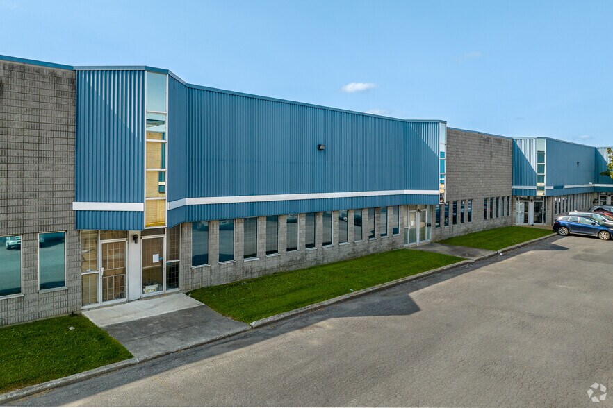 More Photos Of 255 Ch Du Tremblay, Boucherville Warehouse For Lease