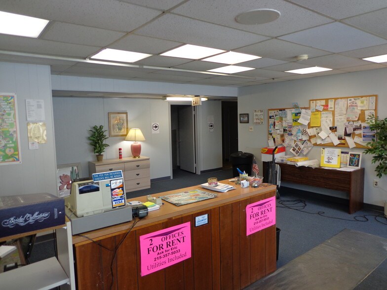 More Photos Of 1300 Industrial Blvd, Southampton Light Distribution For Sale