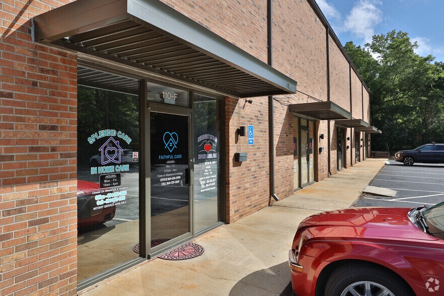 More Photos Of 110 E Butler Rd, Mauldin Storefront For Sale