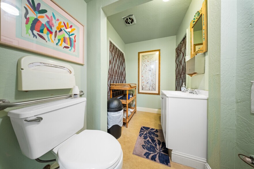 More Photos Of 800 Douglas Blvd, Roseville Medical For Sale