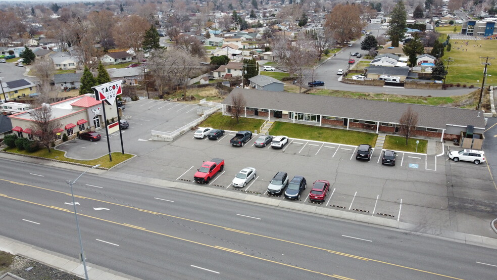 Primary Photo Of 2417 W Kennewick Ave, Kennewick Restaurant For Sale