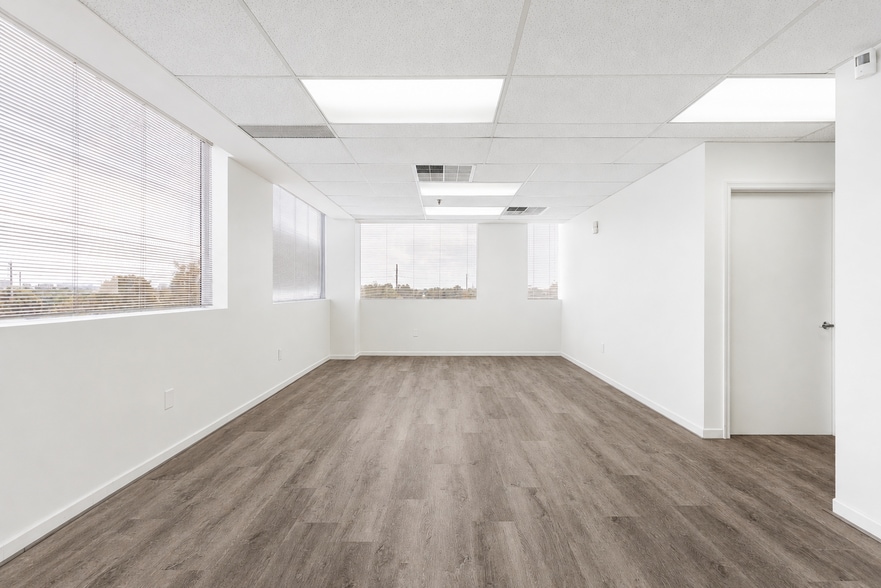 More Photos Of 5040 NW 7th St, Miami Medical For Lease