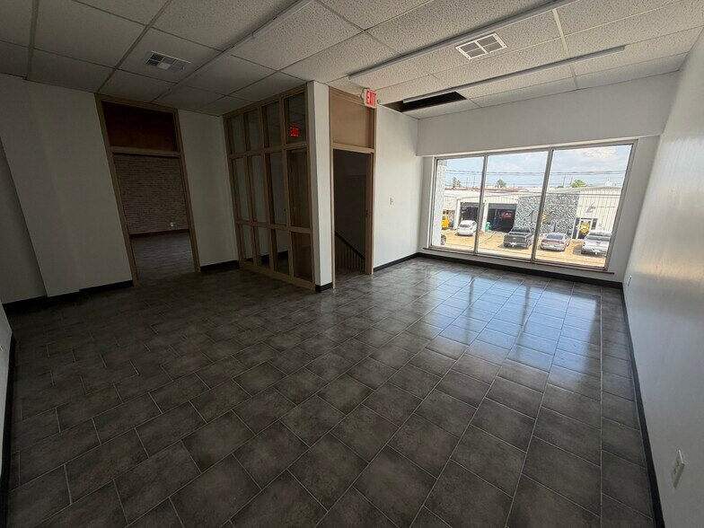 More Photos Of 2601 Lexington St, Kenner Warehouse For Sale