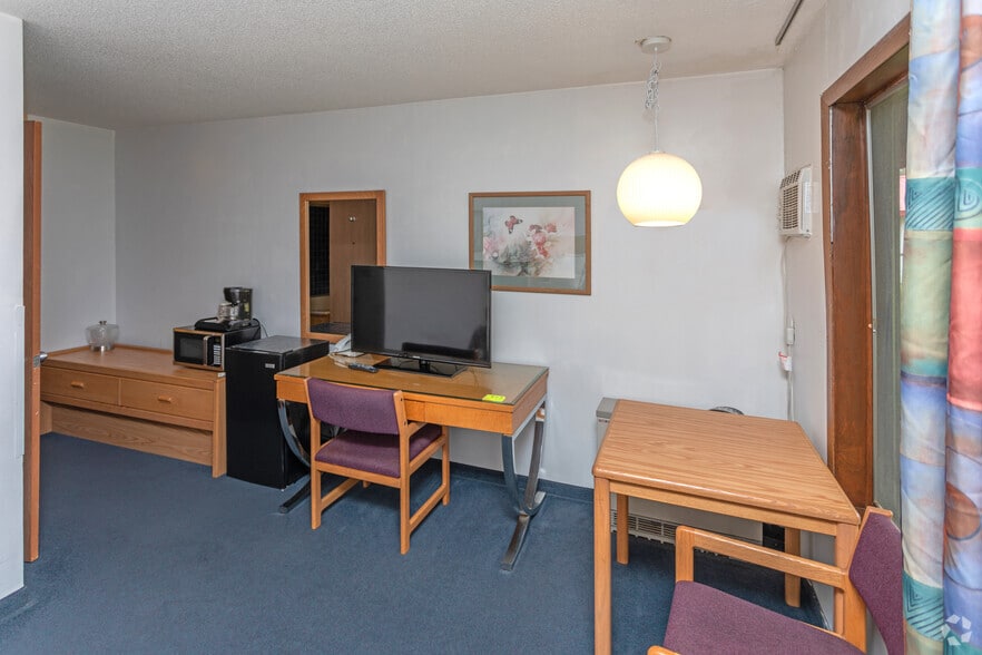 More Photos Of 9966 N State Road 27, Hayward Hotel For Sale
