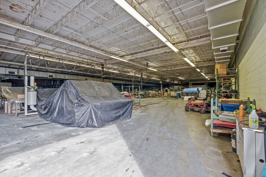 More Photos Of 1000 E Butler Ave, Liberty Manufacturing For Sale