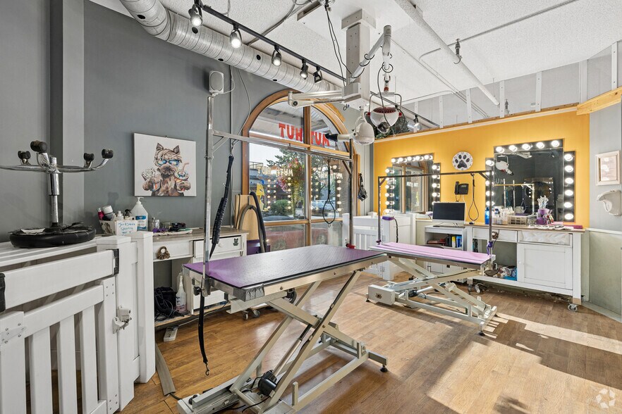 More Photos Of 1001 6 Ave, Canmore Storefront For Lease