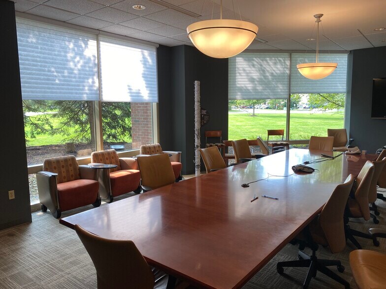 More Photos Of 13000 Darice Pky, Strongsville Warehouse For Lease