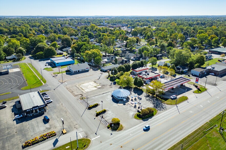 More Photos Of 351 N Morton St, Franklin Restaurant For Sale