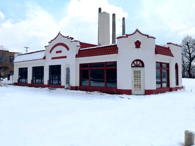 More Photos Of 1102 S Washington Ave, Lansing Freestanding For Lease