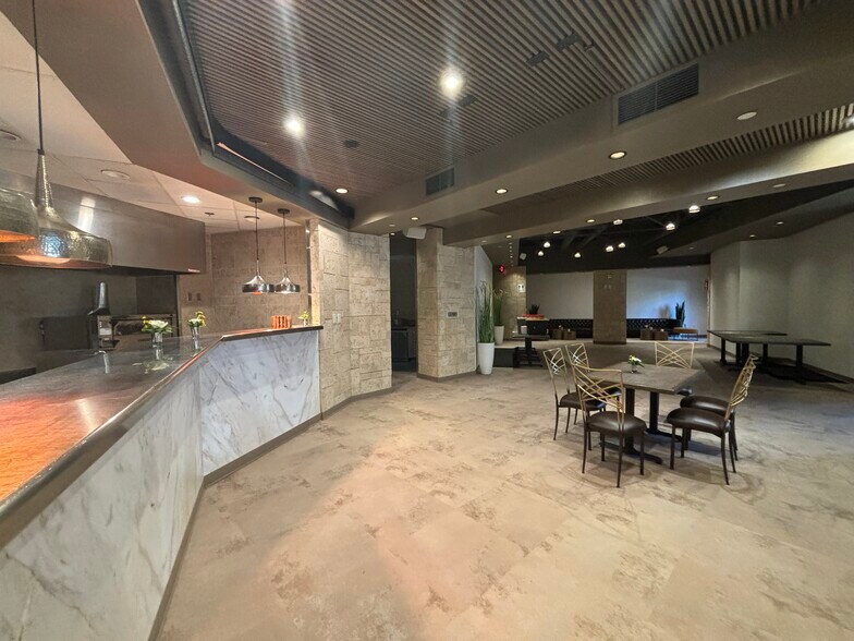 More Photos Of 100-200 Harbor Dr, San Diego Apartments For Sale