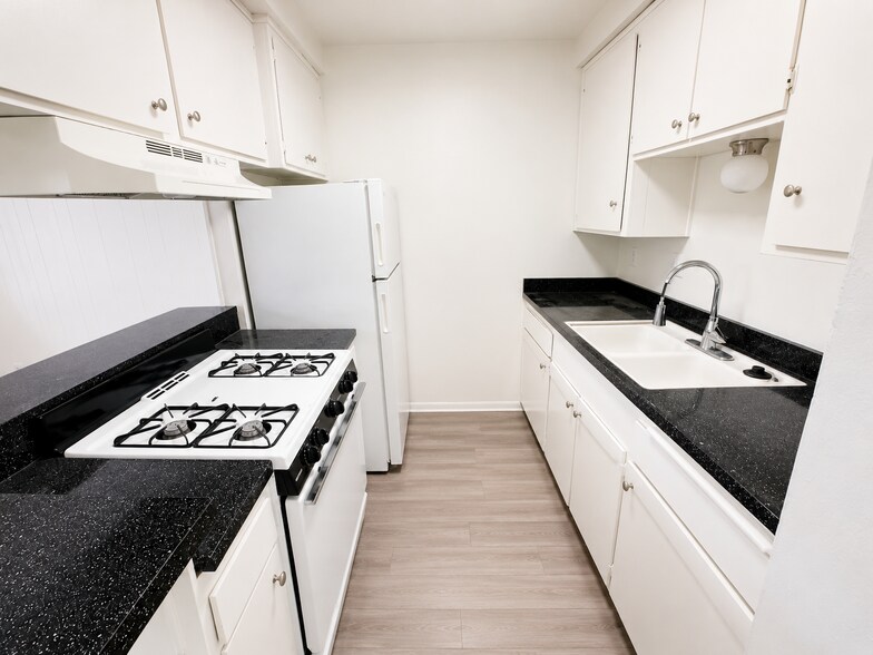 More Photos Of 7645 Pacific Ave, Lemon Grove Apartments For Sale