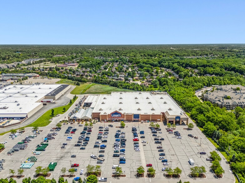 Primary Photo Of 3277 Rochester Rd, Rochester Hills Freestanding For Sale