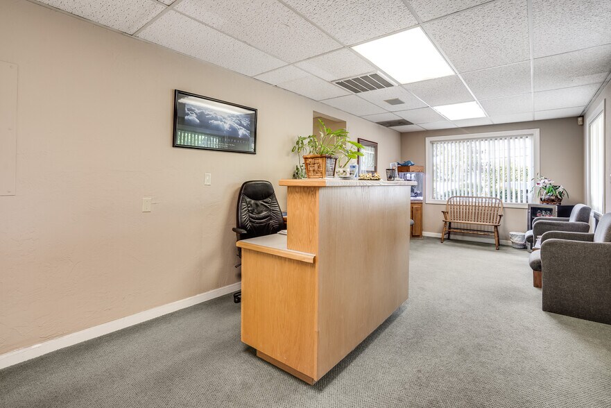 More Photos Of 199 E Hamilton Ave, Campbell Office For Sale