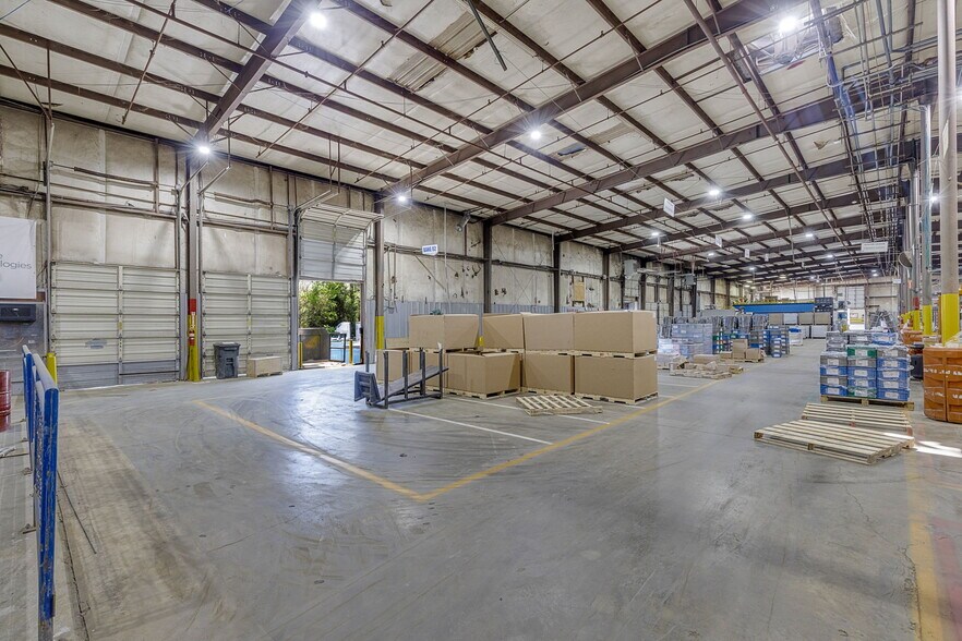 More Photos Of 120 McDougall Ct, Greenville Warehouse For Lease