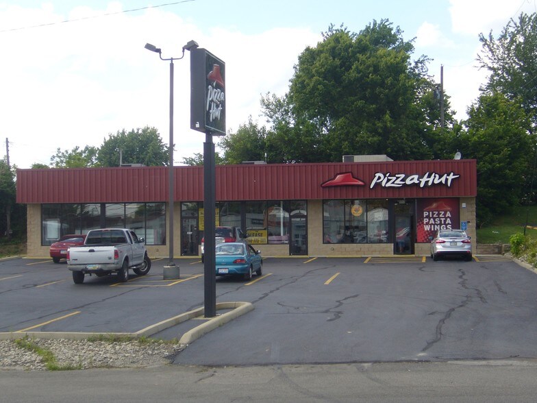 More Photos Of 1045 Jefferson St, Greenfield Freestanding For Lease