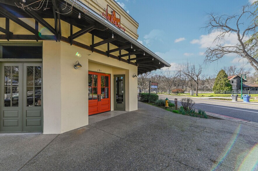 More Photos Of 191 Main St, Murphys General Retail For Sale