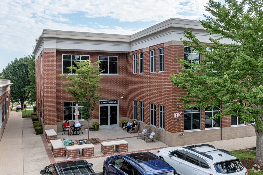 More Photos Of 103 Forrest Crossing Blvd, Franklin Office For Lease