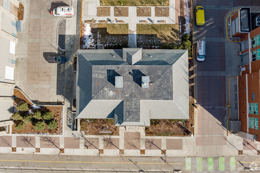 More Photos Of 456 12th Ave SE, Calgary Office For Lease