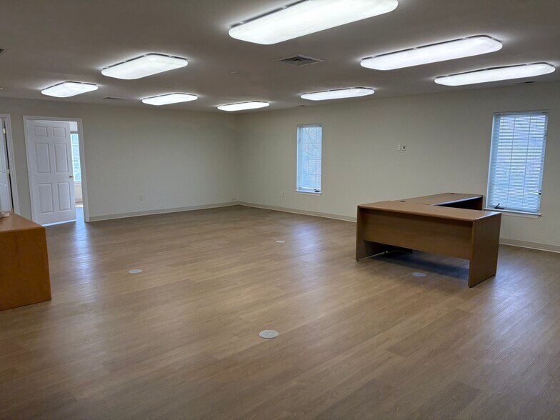 More Photos Of 1 Bethany Rd, Hazlet Office For Sale