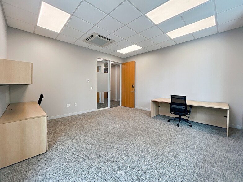 More Photos Of 1857 Commons North Dr, Tuscaloosa Office For Lease