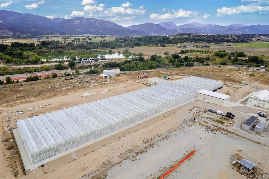 More Photos Of 7800 7706 7708 7710 County Rod 152, Salida Manufacturing For Sale