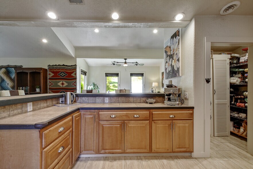 More Photos Of 1340 Hinch Dr, New Braunfels Apartments For Sale
