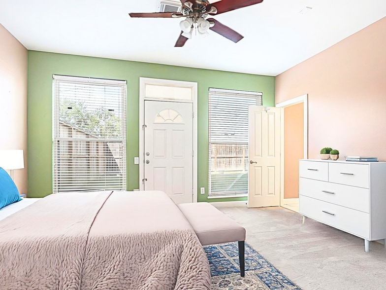 More Photos Of 2402 Calumet B st, Houston Apartments For Sale